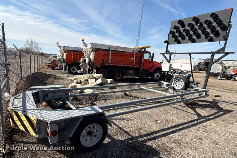 image for item DZ4320 2011 Trinity  Vorteq crash attenuator trailer