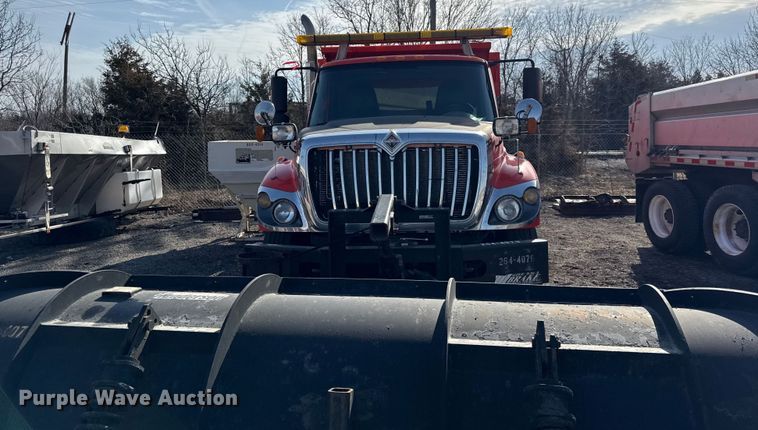 image for item DZ4321 2009 International SF525 dump truck