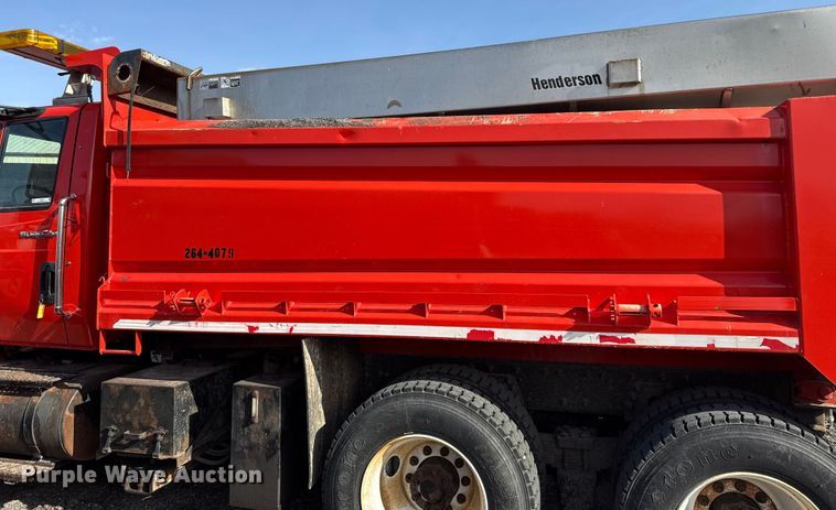 image for item DZ4321 2009 International SF525 dump truck