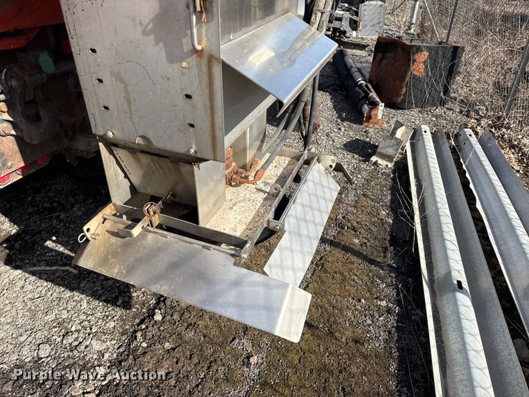 image for item DZ4321 2009 International SF525 dump truck