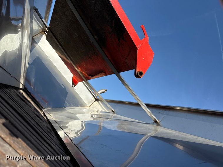 image for item DZ4321 2009 International SF525 dump truck