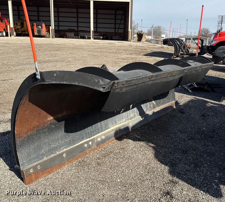 image for item DZ4321 2009 International SF525 dump truck