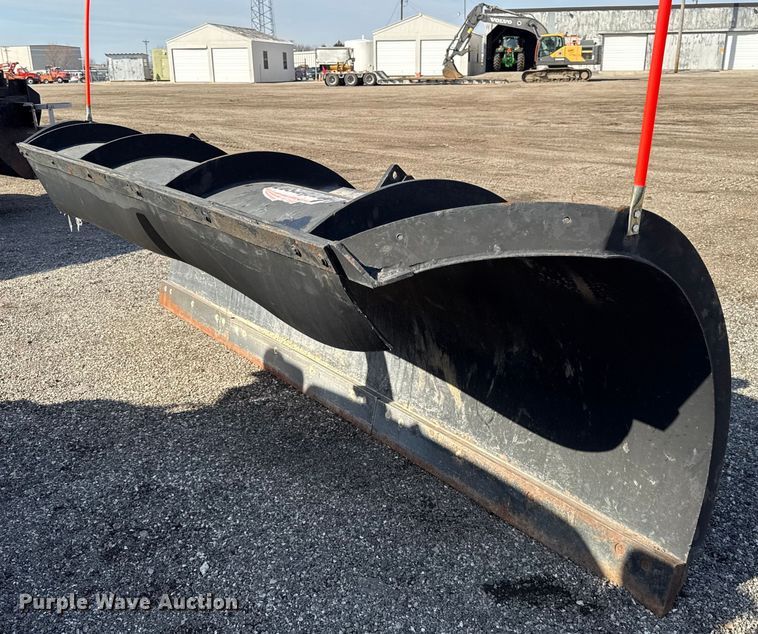 image for item DZ4321 2009 International SF525 dump truck