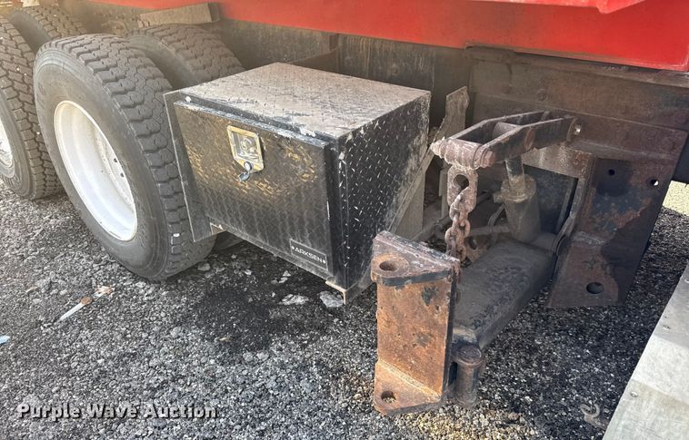 image for item DZ4321 2009 International SF525 dump truck