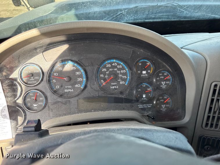 image for item DZ4321 2009 International SF525 dump truck