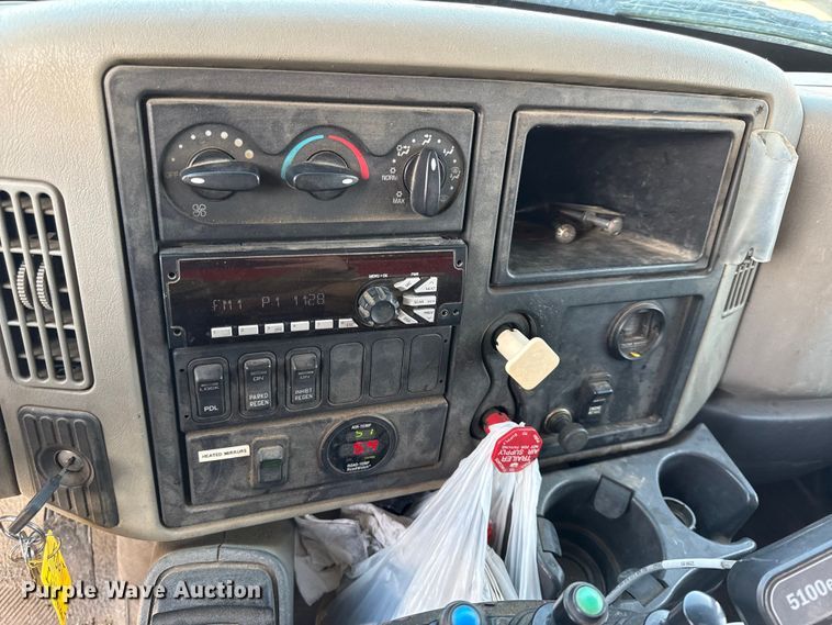 image for item DZ4321 2009 International SF525 dump truck