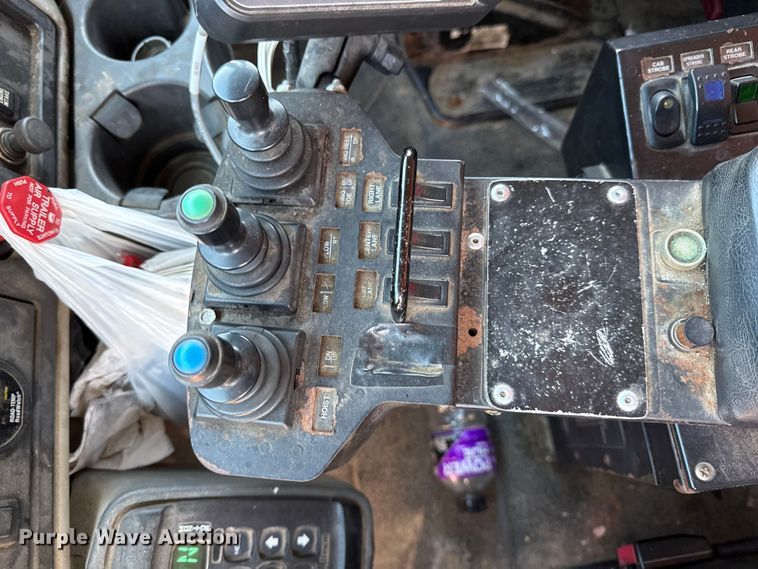 image for item DZ4321 2009 International SF525 dump truck