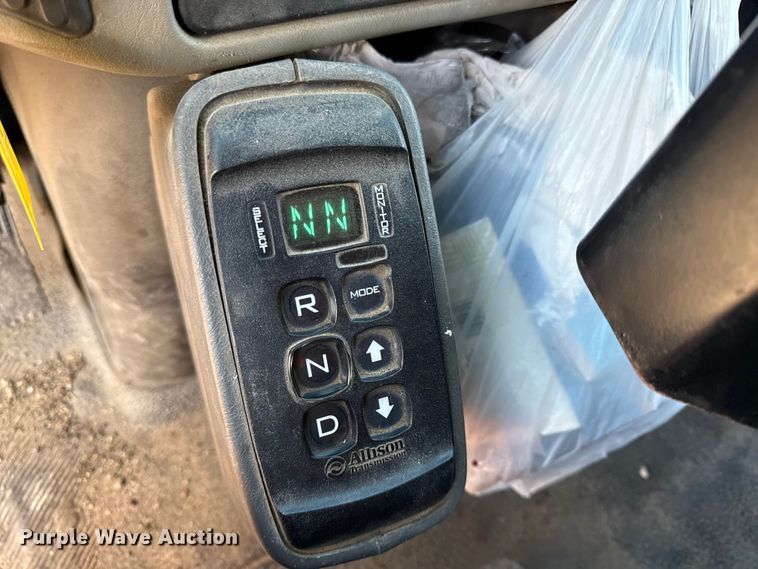 image for item DZ4321 2009 International SF525 dump truck