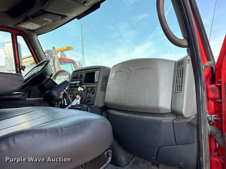 image for item DZ4321 2009 International SF525 dump truck