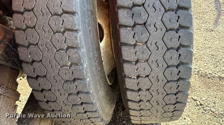 image for item DZ4321 2009 International SF525 dump truck