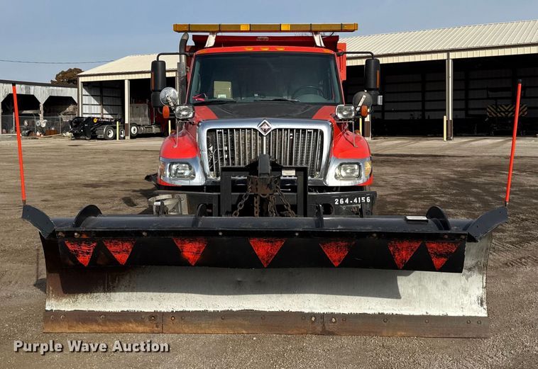 image for item DZ4322 2007 International 7400 dump truck