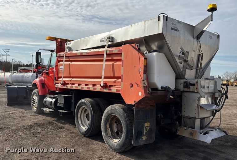 image for item DZ4322 2007 International 7400 dump truck