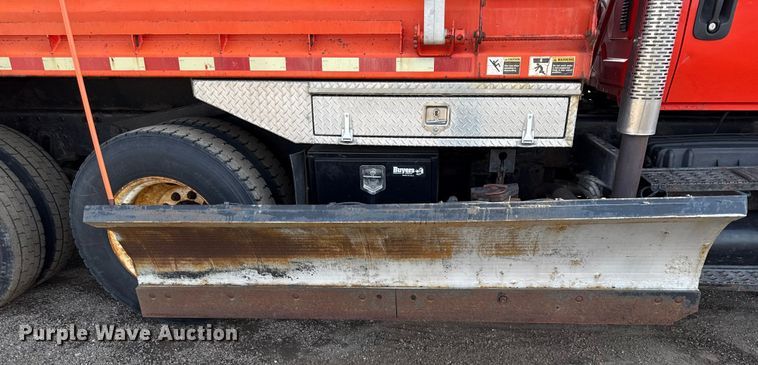 image for item DZ4322 2007 International 7400 dump truck