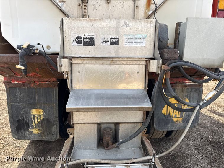 image for item DZ4322 2007 International 7400 dump truck