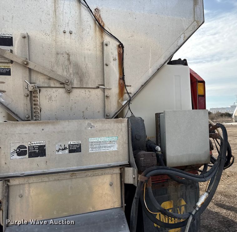 image for item DZ4322 2007 International 7400 dump truck