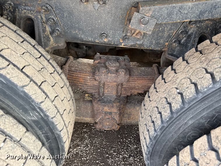 image for item DZ4322 2007 International 7400 dump truck