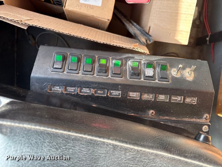 image for item DZ4322 2007 International 7400 dump truck