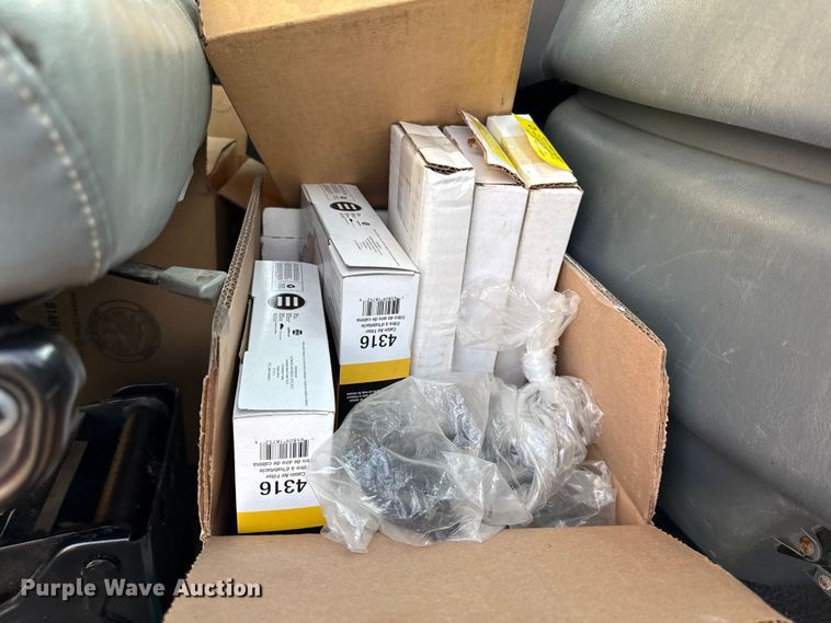 image for item DZ4322 2007 International 7400 dump truck