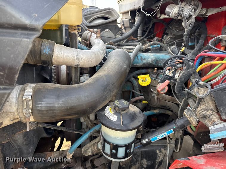 image for item DZ4322 2007 International 7400 dump truck