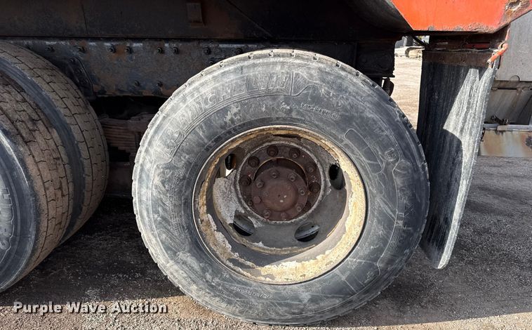 image for item DZ4322 2007 International 7400 dump truck