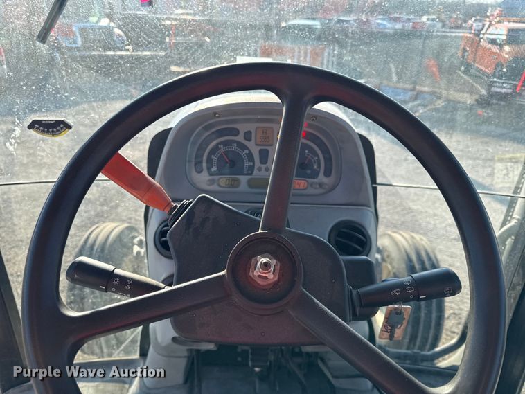 image for item DZ4323 2009 New Holland T6020 tractor