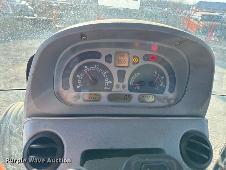 image for item DZ4323 2009 New Holland T6020 tractor