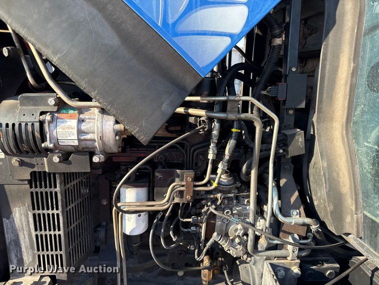 image for item DZ4323 2009 New Holland T6020 tractor