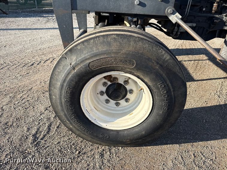 image for item DZ4323 2009 New Holland T6020 tractor