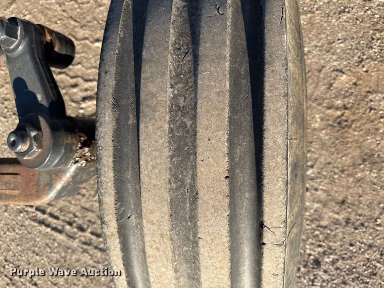 image for item DZ4323 2009 New Holland T6020 tractor