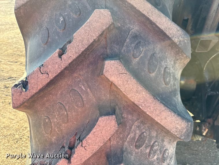 image for item DZ4323 2009 New Holland T6020 tractor