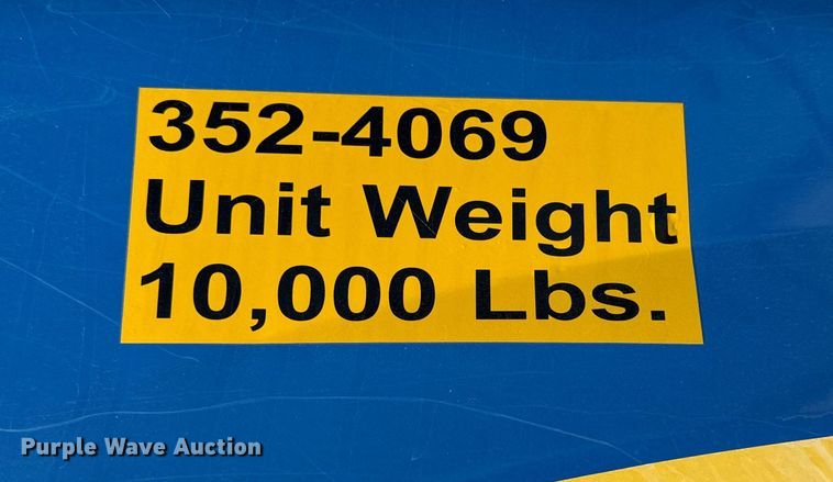 image for item DZ4323 2009 New Holland T6020 tractor