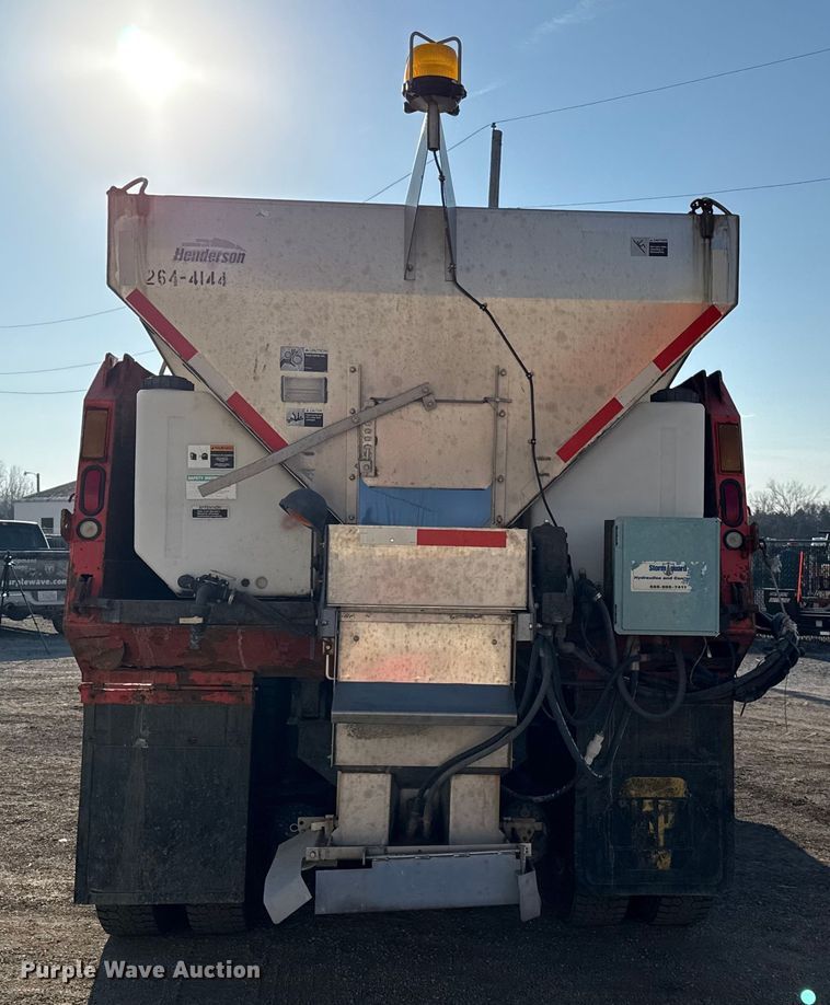 image for item DZ4324 2005 International 7400 dump truck