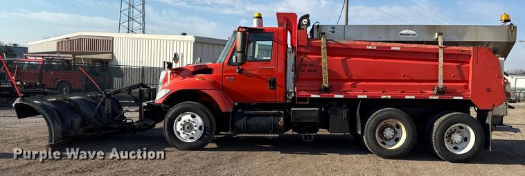 image for item DZ4324 2005 International 7400 dump truck