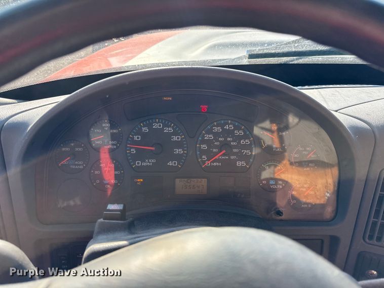 image for item DZ4324 2005 International 7400 dump truck