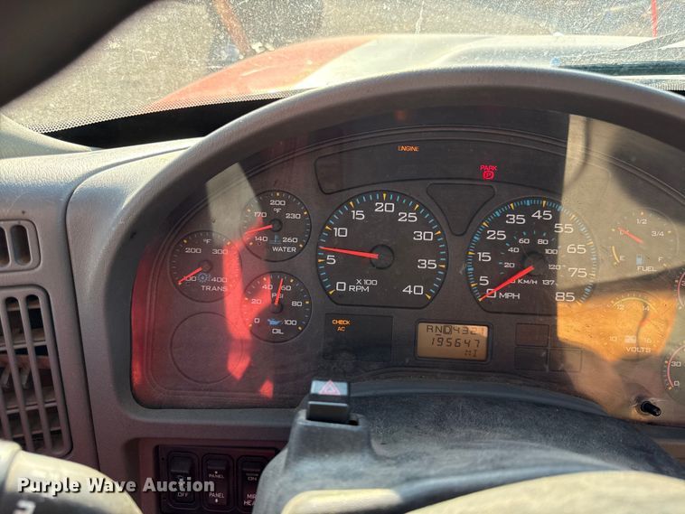 image for item DZ4324 2005 International 7400 dump truck