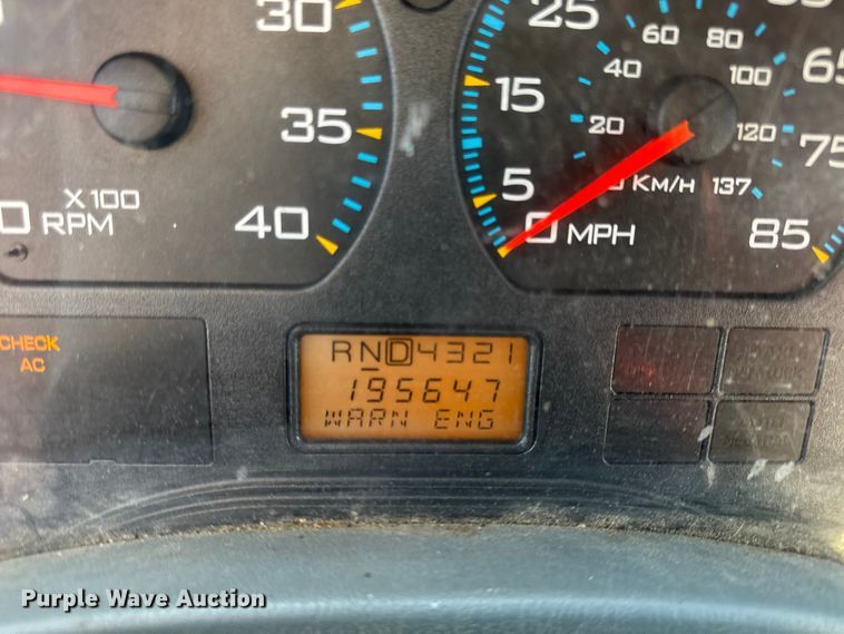 image for item DZ4324 2005 International 7400 dump truck