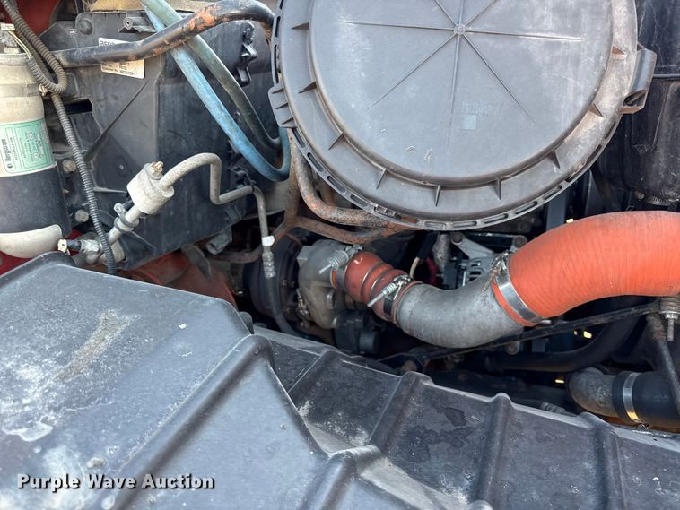 image for item DZ4324 2005 International 7400 dump truck