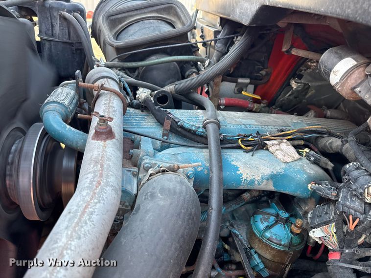 image for item DZ4324 2005 International 7400 dump truck