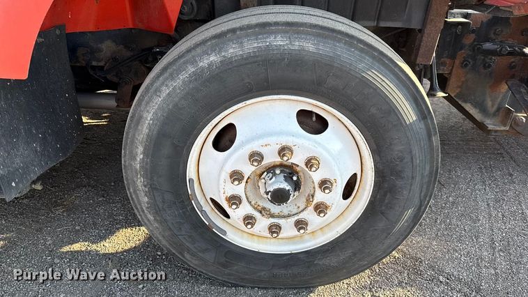 image for item DZ4324 2005 International 7400 dump truck