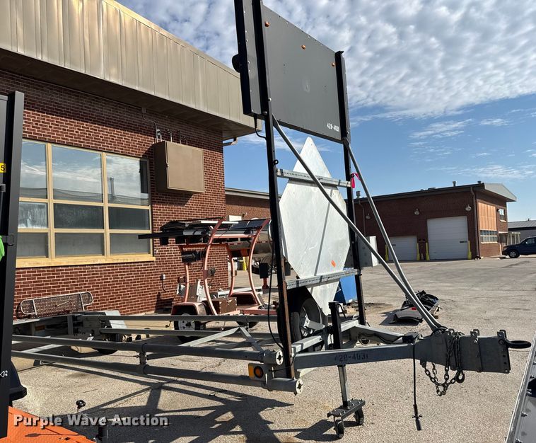 image for item DZ4326 2011 Trinity Vorteq crash attenuator trailer