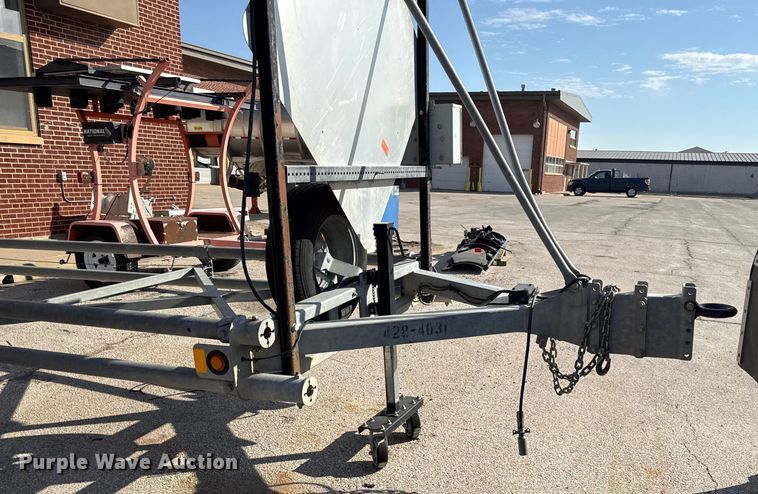 image for item DZ4326 2011 Trinity Vorteq crash attenuator trailer