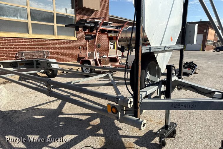 image for item DZ4326 2011 Trinity Vorteq crash attenuator trailer