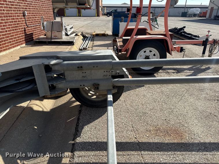 image for item DZ4326 2011 Trinity Vorteq crash attenuator trailer