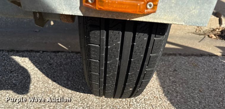 image for item DZ4326 2011 Trinity Vorteq crash attenuator trailer