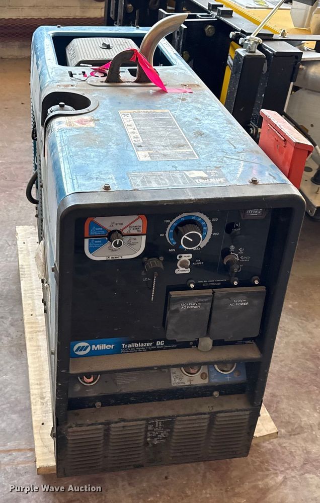 image for item DZ4327 2002 Miller Trailblazer welder/generator