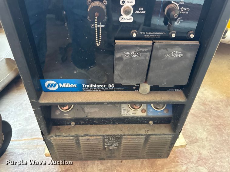 image for item DZ4327 2002 Miller Trailblazer welder/generator