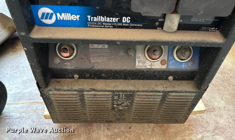 image for item DZ4327 2002 Miller Trailblazer welder/generator