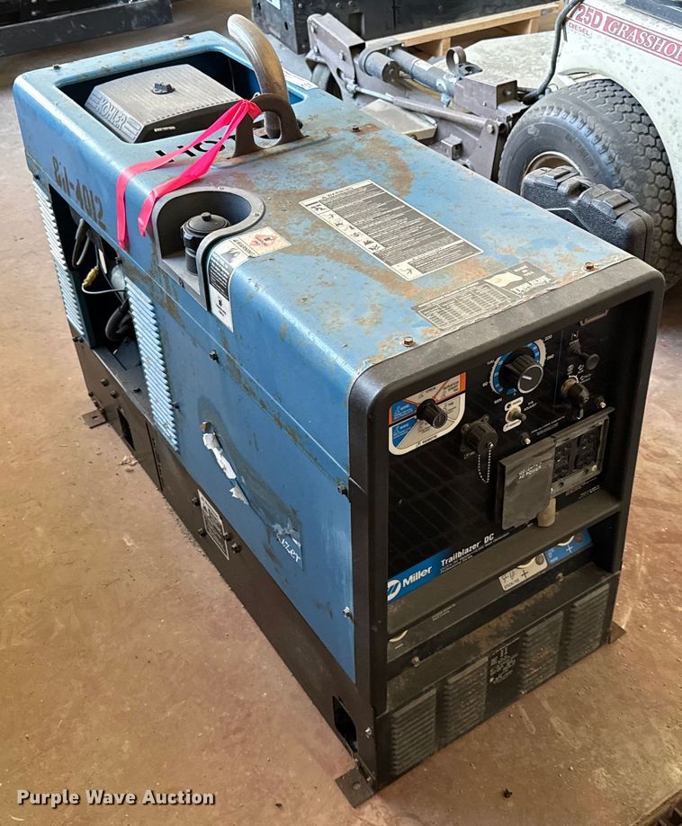 image for item DZ4328 2002 Miller Trailblazer  welder/generator