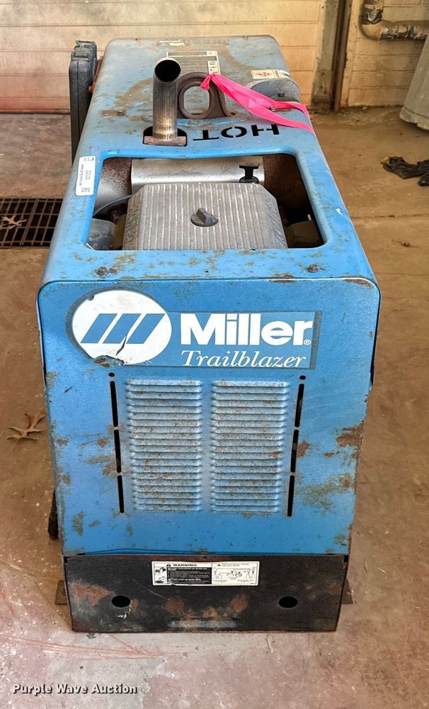 image for item DZ4328 2002 Miller Trailblazer  welder/generator
