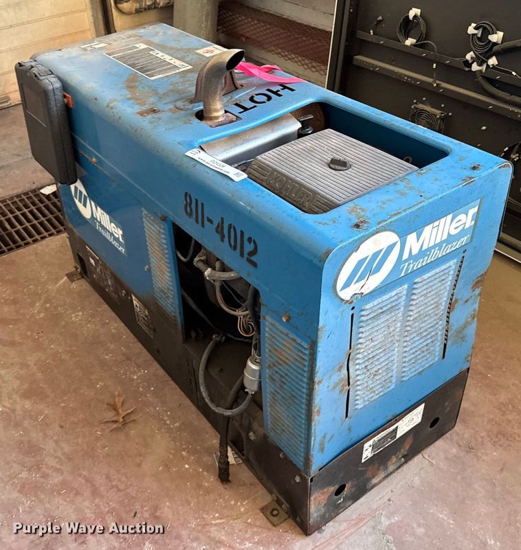 image for item DZ4328 2002 Miller Trailblazer  welder/generator